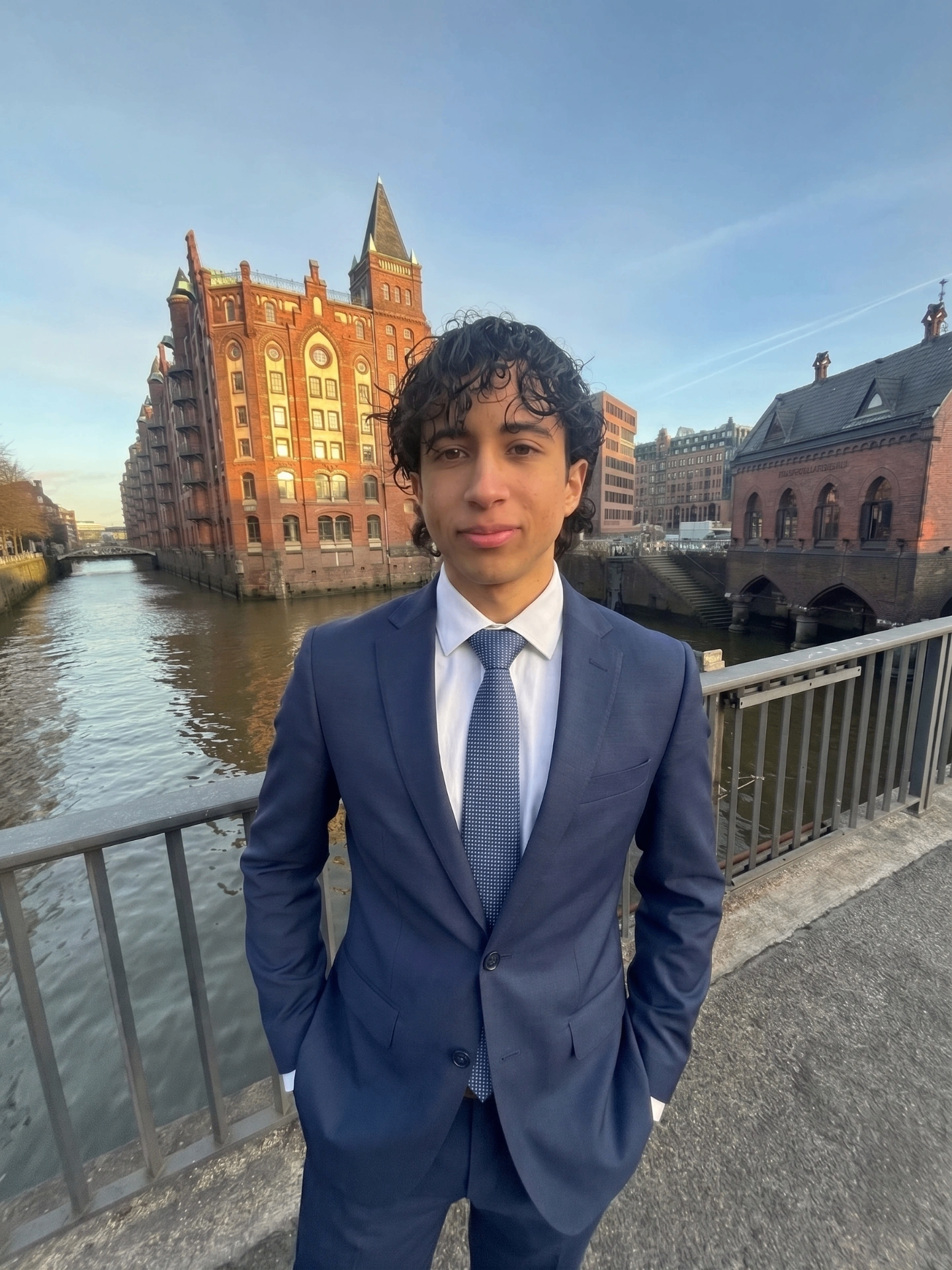 Porträt von Liam Fathi